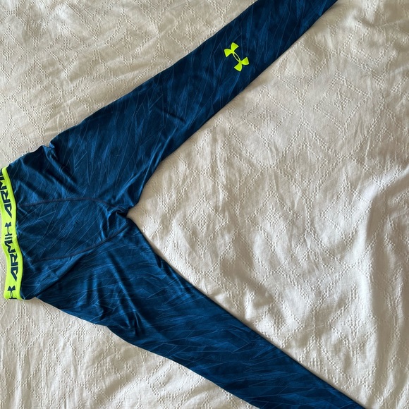 3 UA compression pants! 3 pairs - all go together. - Picture 10 of 11